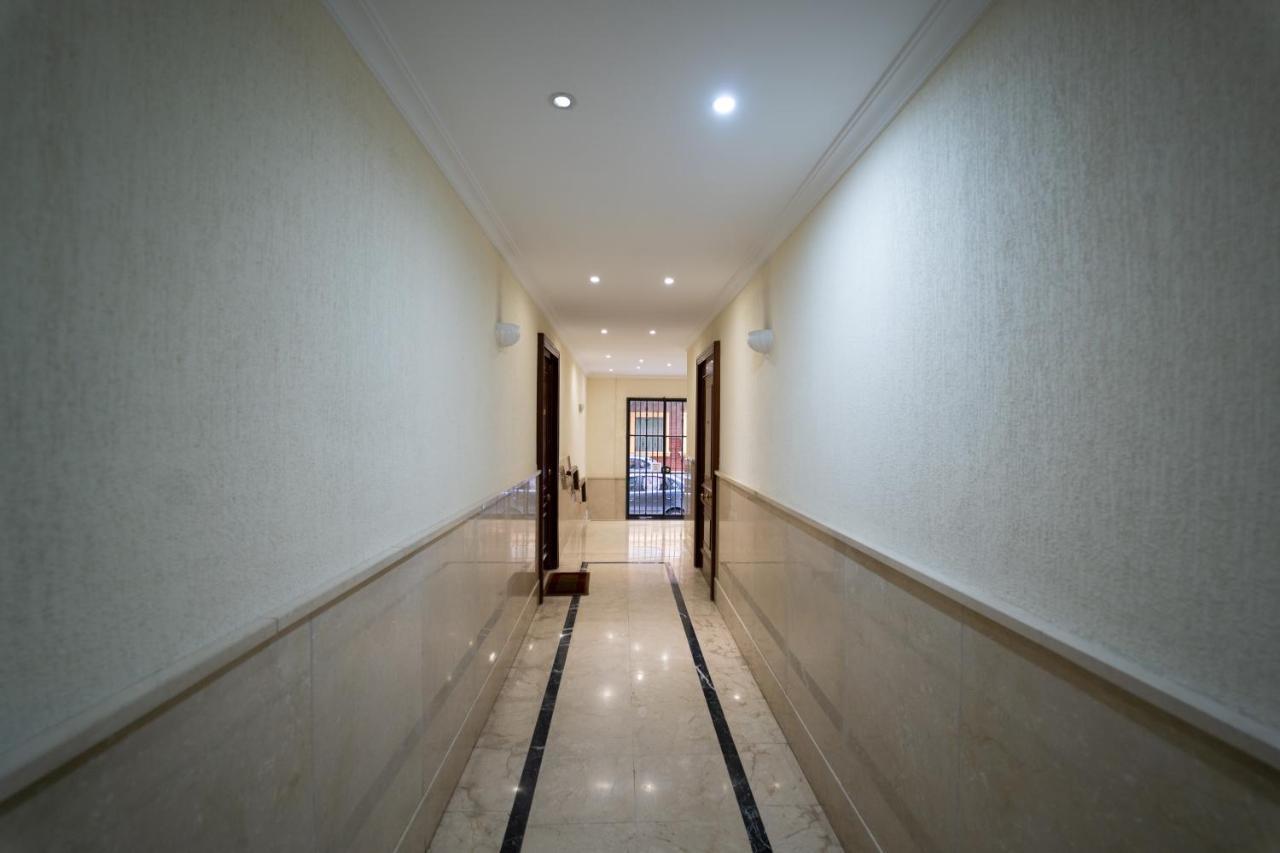 Larra Nervion Subway Tranvia Apartment Seville Luaran gambar