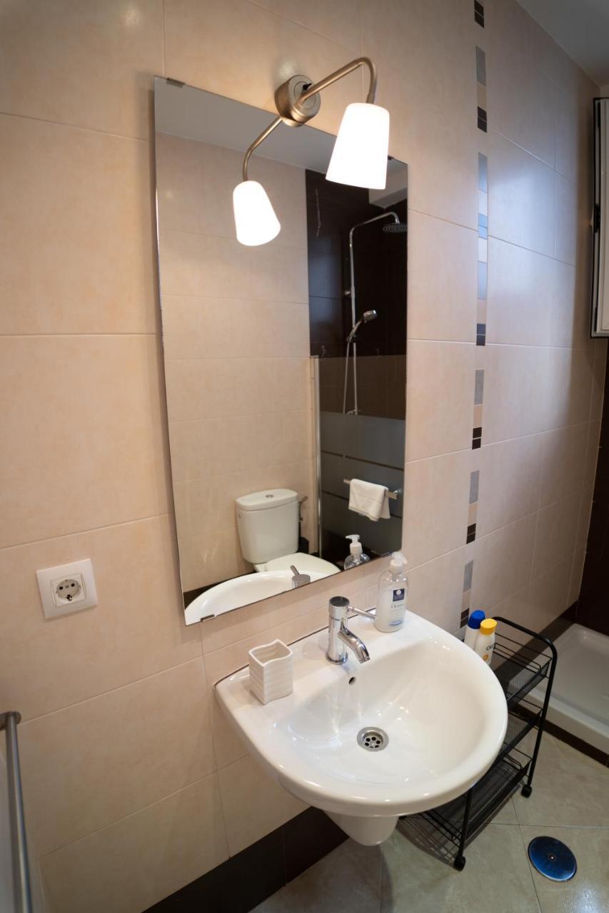 Larra Nervion Subway Tranvia Apartment Seville Luaran gambar