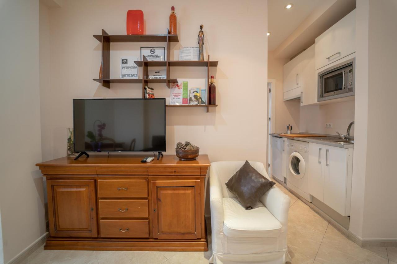 Larra Nervion Subway Tranvia Apartment Seville Luaran gambar