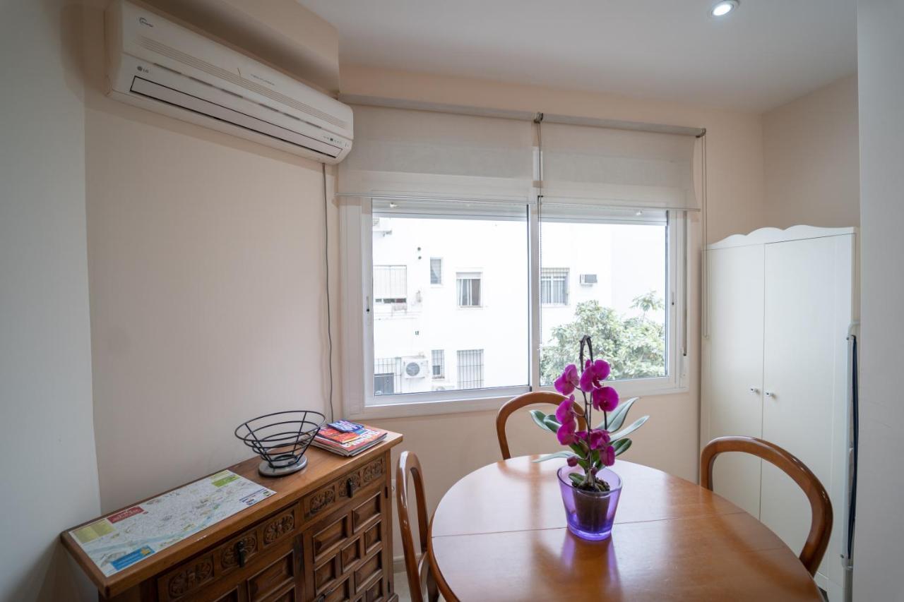 Larra Nervion Subway Tranvia Apartment Seville Luaran gambar